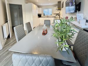 MANNINGS ROAD- click for photo gallery